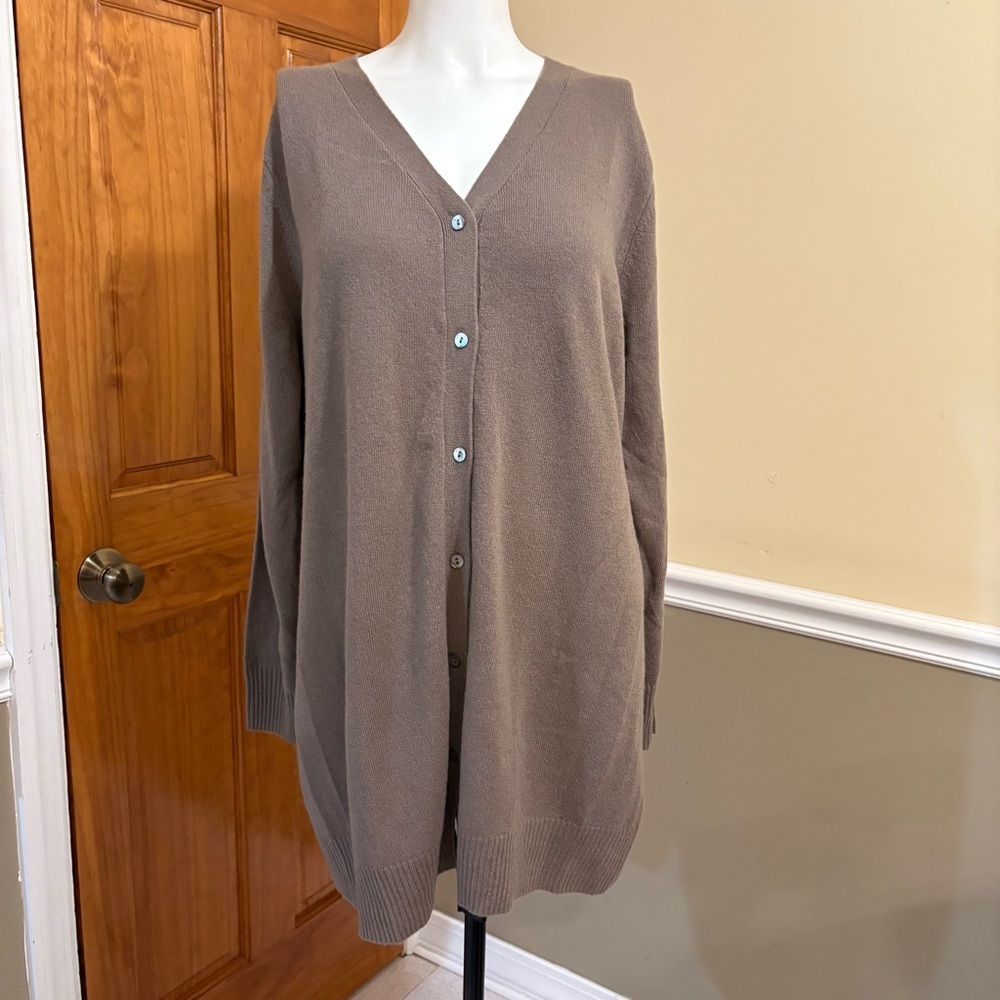 NWOT Precious Fibers Cashmere Women's V-Neck Cardigan Sweater